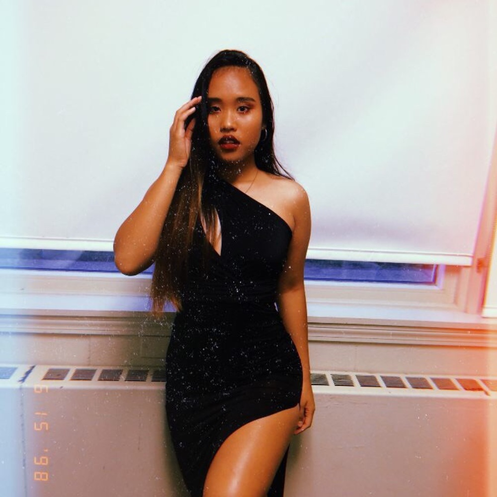 Black bodycon dress